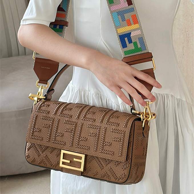 fendi baguette hand woven ff leather shoulder bag